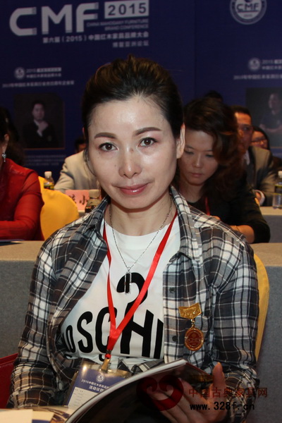 东阳苏阳红执行董事长黄美凤